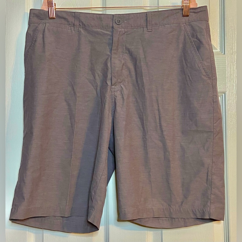 Johnnie-O Shorts Mens 38 Gray Flat Front Performance Golf Outdoor Casual